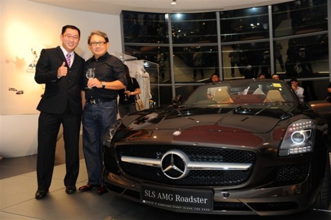WTFSG-mercedes-benz-debuts-sls-amg-roadster-singapore-launch-Collin-Teo-Mark-Poh