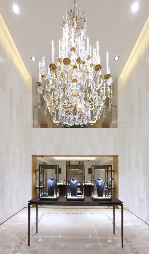WTFSG-cartier-flagship-boutique-hong-kong-princes-building-displays