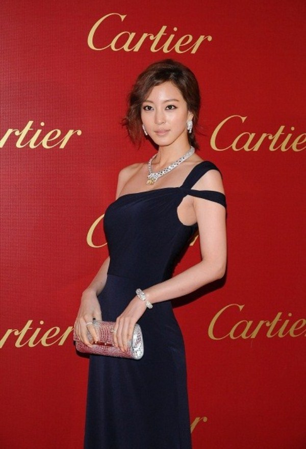 WTFSG-cartier-opens-asian-flagship-boutique-hong-kong-Leslie-Kim