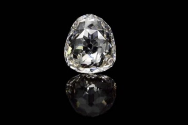WTFSG-pear-shaped-Beau-Sancy-diamond