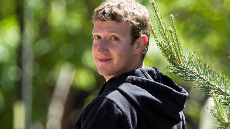 WTFSG_Mark-Zuckerberg-Looks-Back-Hoodie