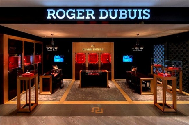 WTFSG_sincere-fine-watches-boutique-scotts-square_Roger-Dubuis