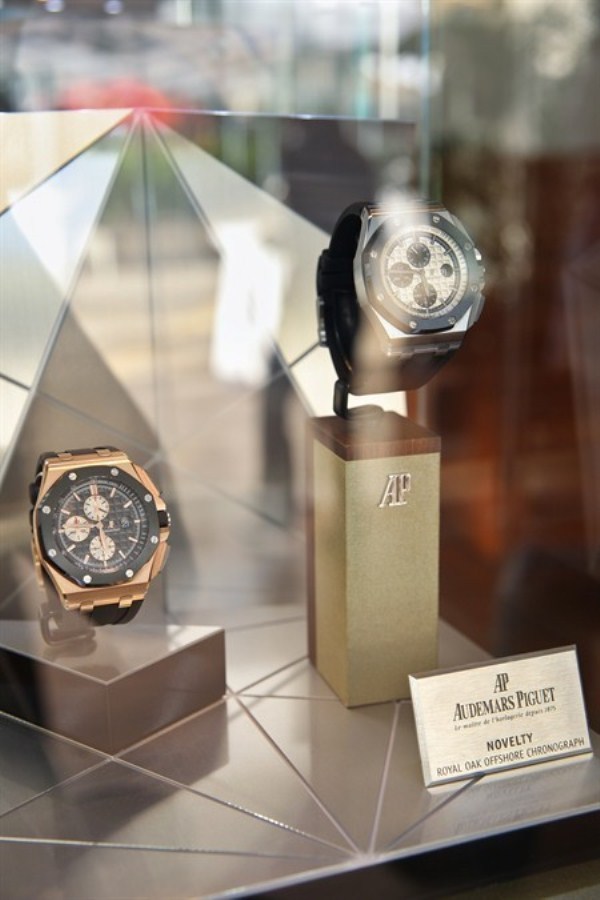 WTFSG_audemars-piguet-hk-reveals-new-royal-oak-offshore-chronograph_timepieces