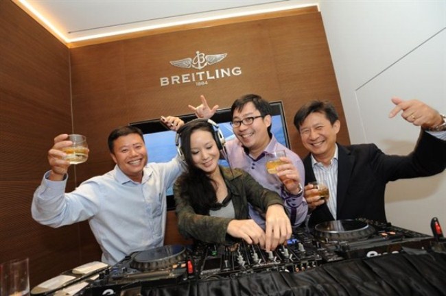 WTFSG_breitling-launches-flagship-store-singapore_dj
