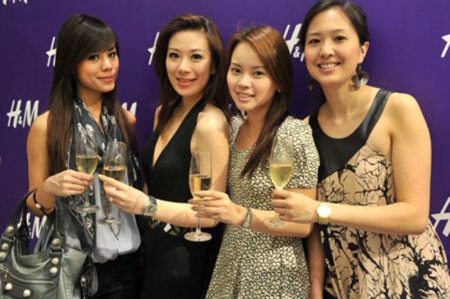 WTFSG_hm-singapore-pre-launch-party_Stephanie Lee_Amanda-Liok