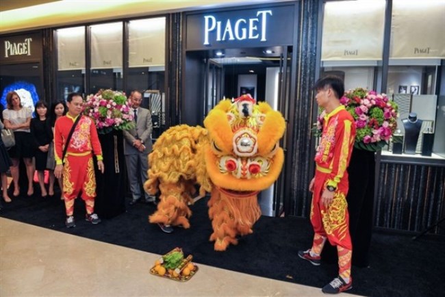 WTFSG_piaget-inaugurates-new-boutique-in-ngee-ann-city-singapore_Lion-Dance