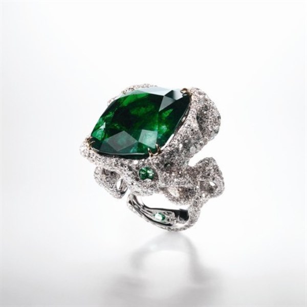 WTFSG_taiwanese-jeweler-cindy-chao-first-exhibition-beijing_Emerald-City-Ring