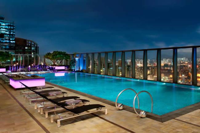 WTFSG_top-10-hotel-pools-in-the-world_w_hong-kong