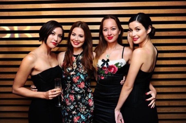 WTFSG_chow-tai-fook-showcases-reflections-of-siem-collection_Jaymee-Ong_Yvette-King_May-Wan_Sonya-Davison