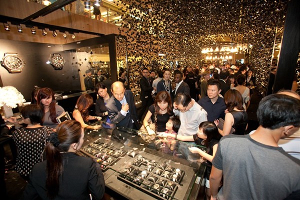 WTFSG_worlds-first-hublot-pop-up-store-opens-in-singapore_4