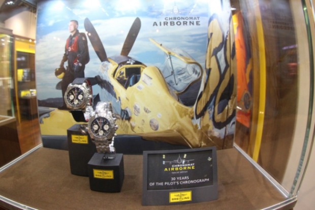 WTFSG_breitling-celebrates-30-years-flagship-chronomat-timepiece_airborne-watches