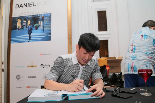 WTFSG_daniel-boey-launches-the-book-of-daniel_signing