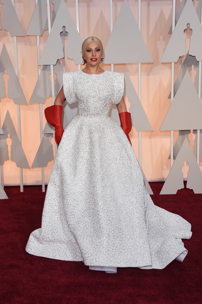 WTFSG_lady-gaga-white-embroidered-azzedine-alaia-dress-oscars-2015