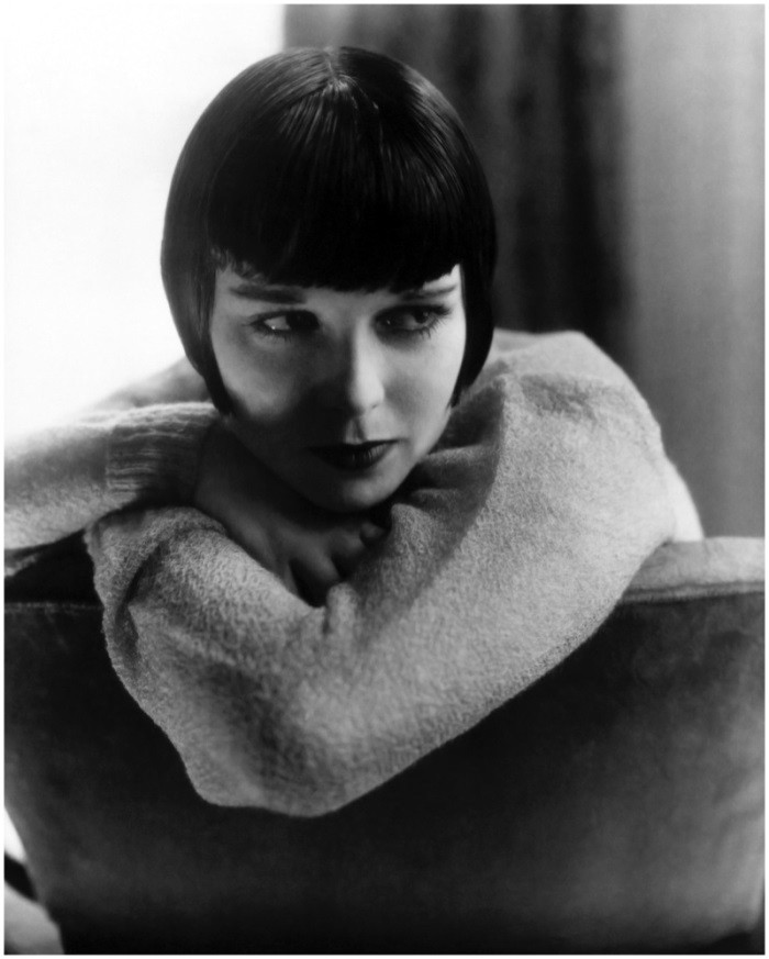 WTFSG_1920s-hairstyles-short-curly-bobs-updos_Louise-Brooks
