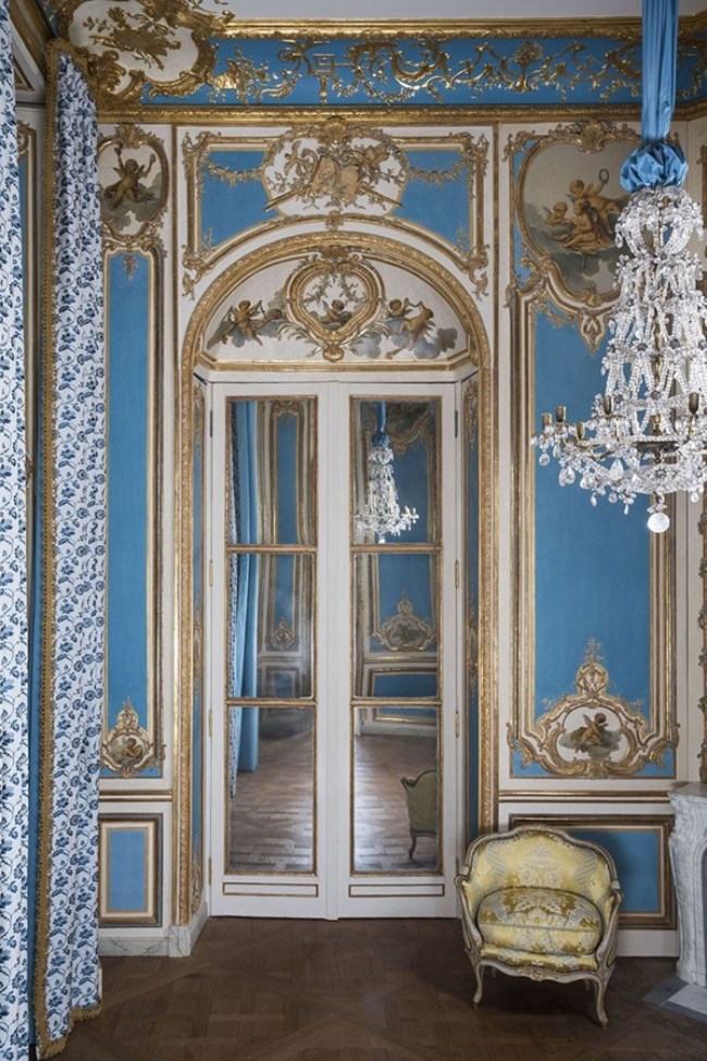 WTFSG_breguet-celebrates-reopening-louvres-louisxiv-to-louis-xvi-rooms_1