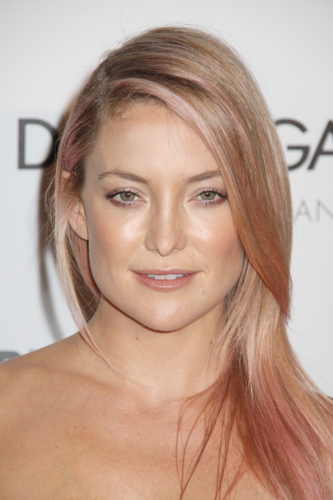 WTFSG_celebrities-stars-with-pink-hair_kate-hudson