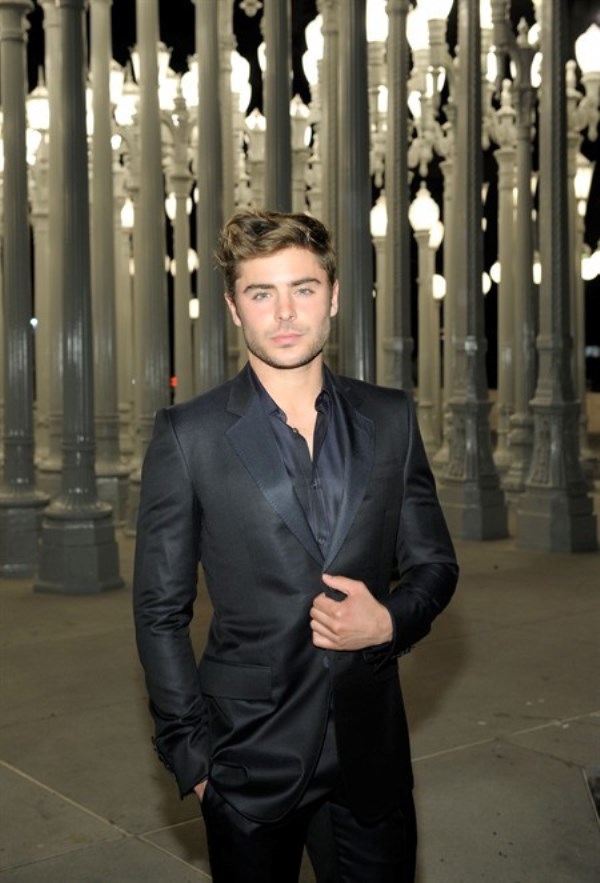 WTFSG_gucci-los-angeles-county-museum-arts-gala_Zac-Efron