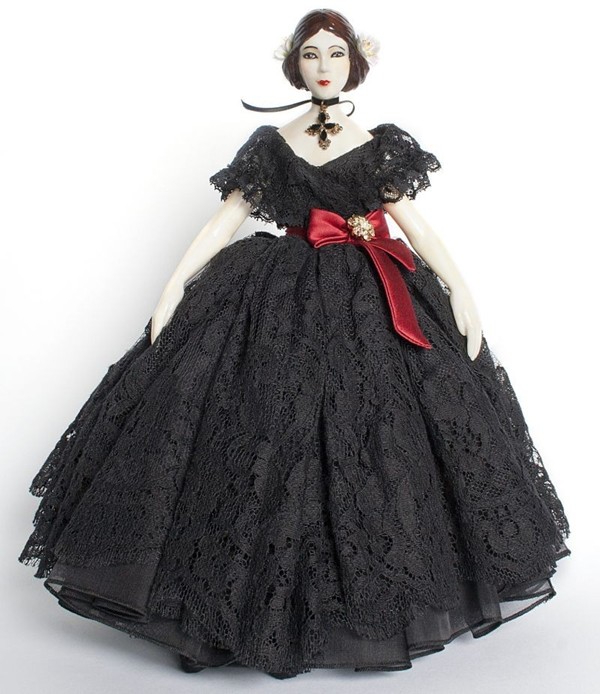 WTFSG_one-of-a-kind-dolce-gabbana-doll-to-be-auctioned
