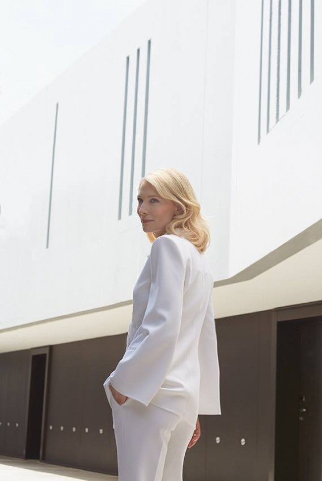WTFSG_Cate-Blanchett-White-Armani-Pant-Suit