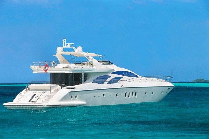 WTFSG_cheval-blanc-randheli-resorts-new-30m-azimut-yacht_1