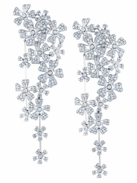 WTFSG_de-beers_Wildflowers-Chandelier-Earrings