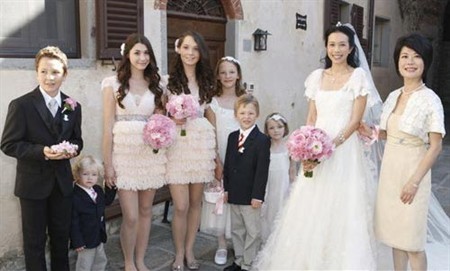 WTFSG_fairytale-wedding-karen-mok-radiant-in-de-beers_2