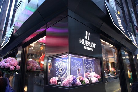 WTFSG_hublot-hk-charms-lady-watch-lovers_2