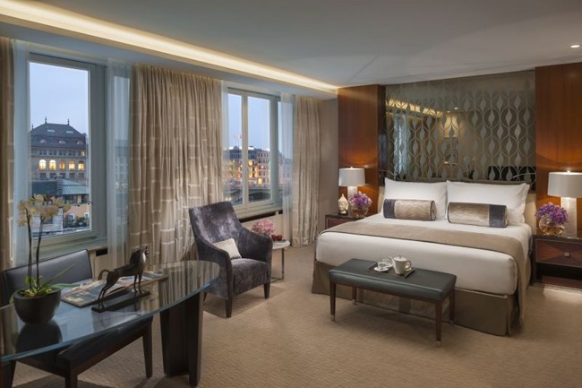 WTFSG_happy-suite-diamonds-package-mandarin-oriental-geneva-chopard_1