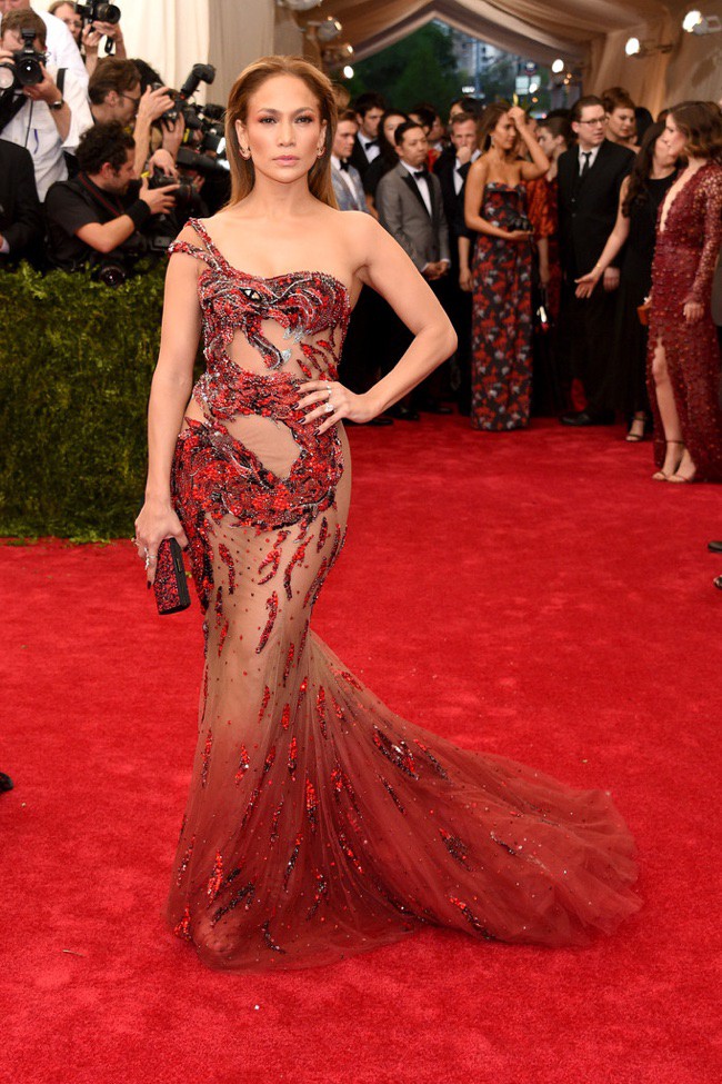 WTFSG_2015-met-gala-red-carpet-style_jennifer-lopez