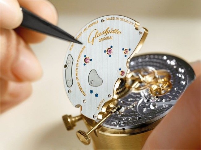 WTFSG_behind-the-scenes-glashutte-original-world-of-haute-horology_4