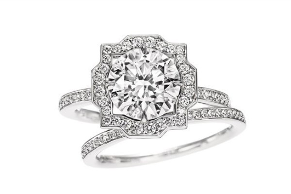 WTFSG_guide-how-to-buy-a-diamond-engagement-ring_Harry-Winston_Belle-matching-band-ring