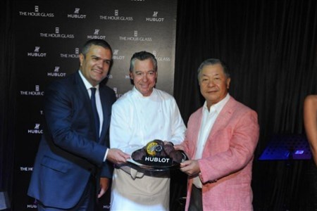 WTFSG_hublot-philippe-rochat-debut-big-bang-black-caviar-singapore_7