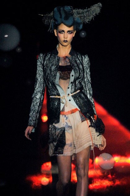 WTFSG_john-galliano-spring-summer-2010-rtw-show_1