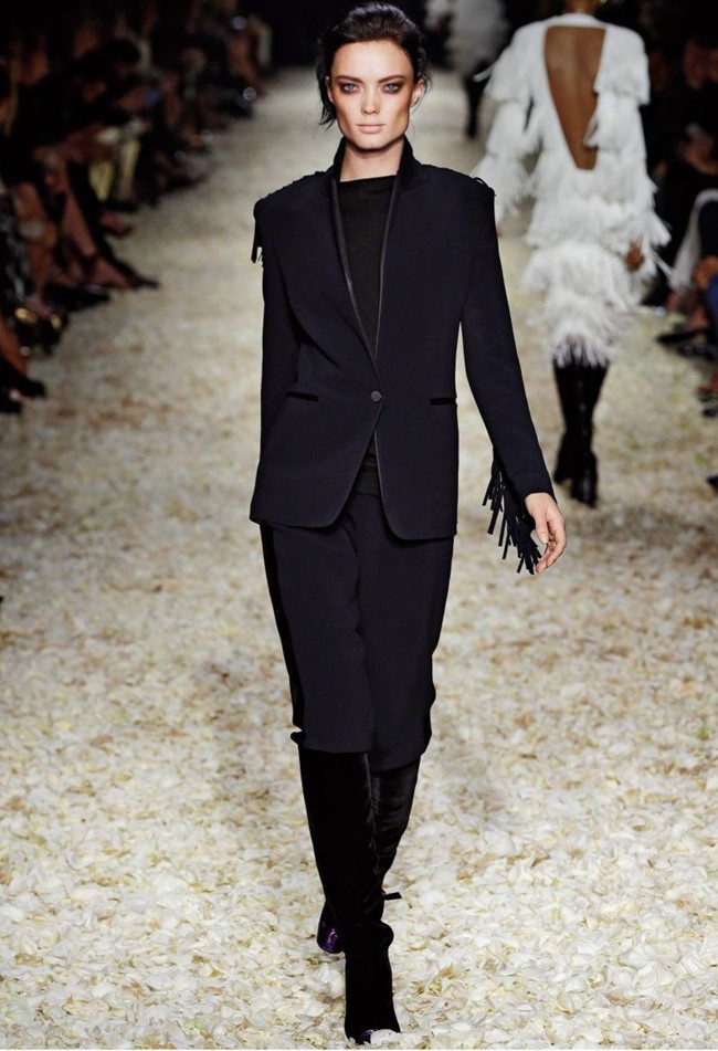 WTFSG_tom-ford-women-fall-winter-2015_7