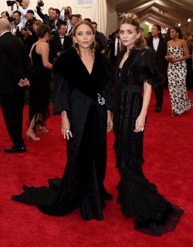 WTFSG_2015-met-gala-red-carpet-style_mary-kate-ashley-olsen