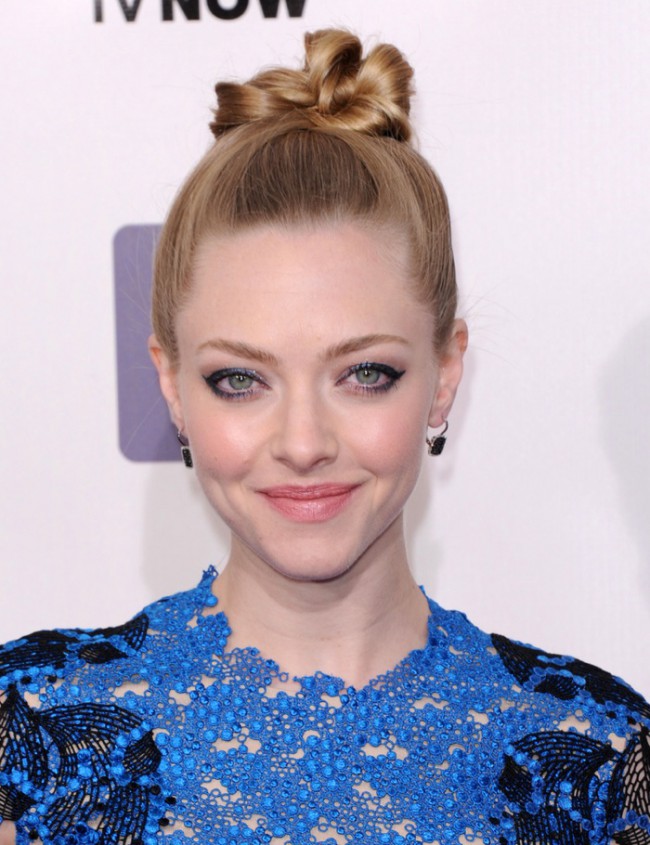 WTFSG_amanda-seyfried-high-chignon