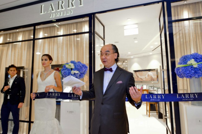 WTFSG_larry-jewelry-ion-orchard-boutique-relaunch_6