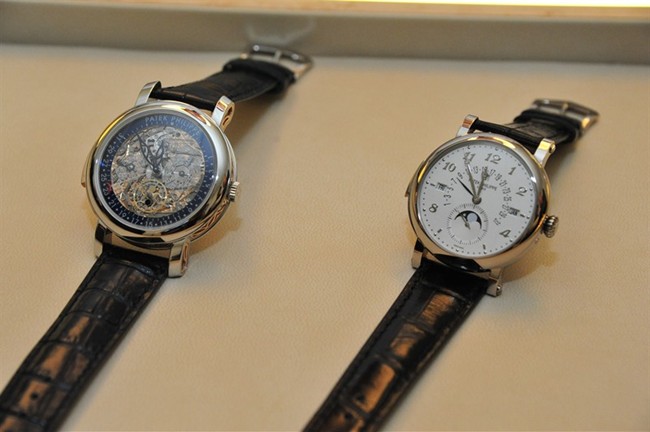 WTFSG_patek-philippe-chronographs-exhibition-singapore_8