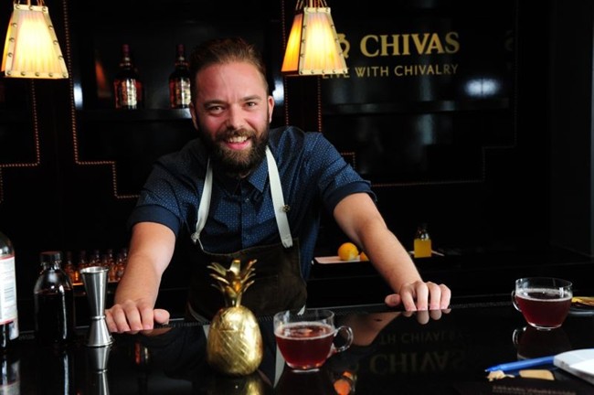 WTFSG_uk-bartender-announced-as-the-global-2015-chivas-master