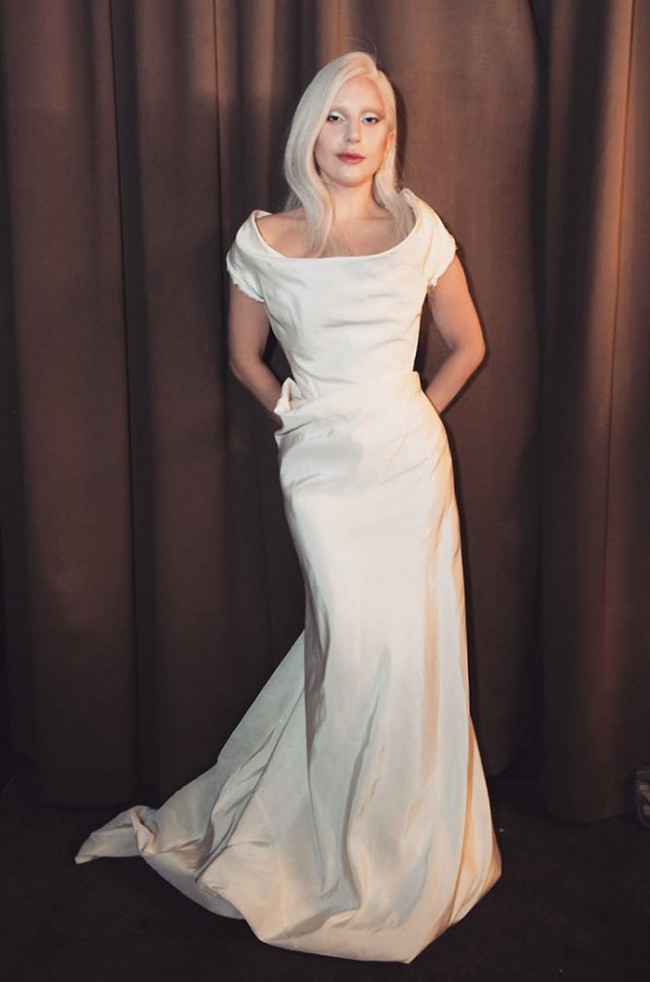 WTFSG_Lady-Gaga-HFPA-Grants-Banquet-2015-Vivienne-Westwood-White-Dress