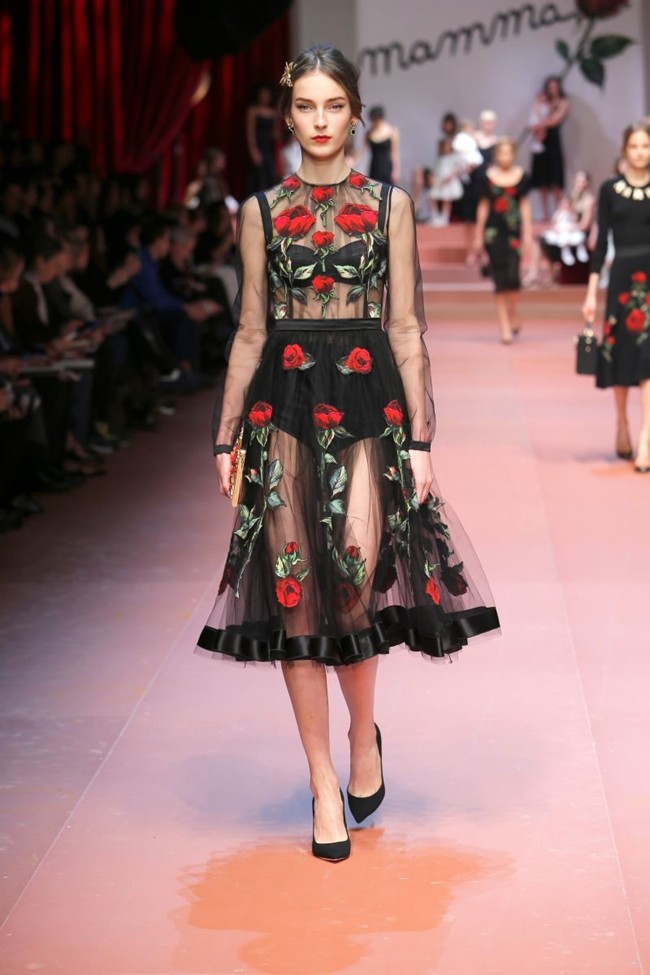 WTFSG_dolce-gabbana-women-fall-winter-2015_12