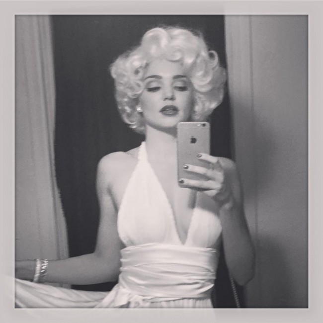 WTFSG_Miranda-Kerr-Marilyn-Monroe-Costume