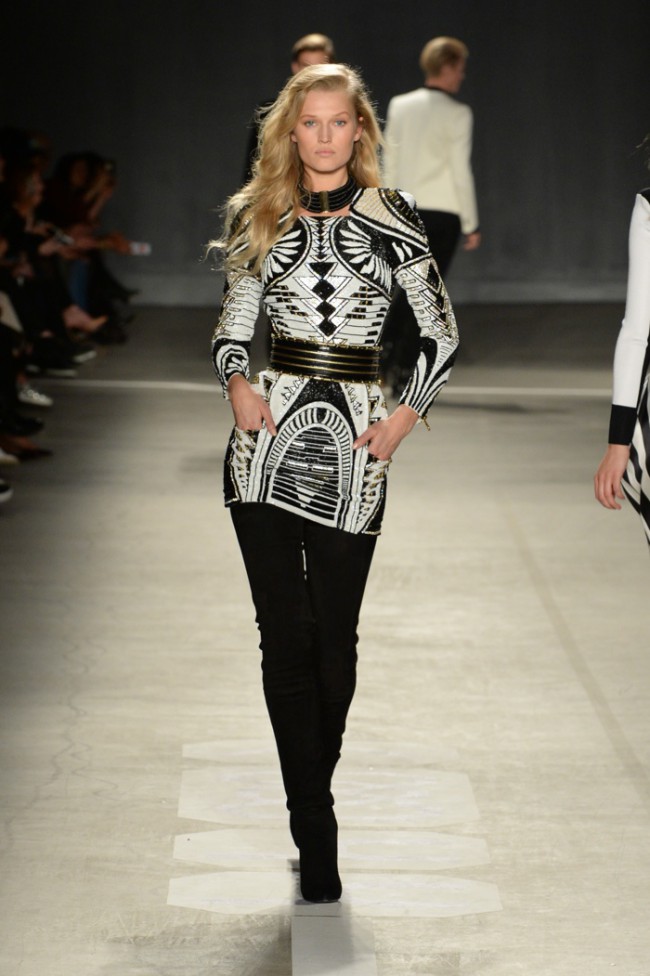 WTFSG_balmain-hm-runway-2015_31