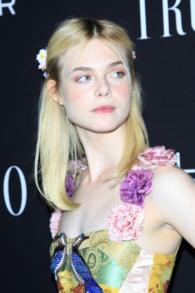 WTFSG_elle-fanning-gucci-floral-dress-trumbo-2015-premiere_2