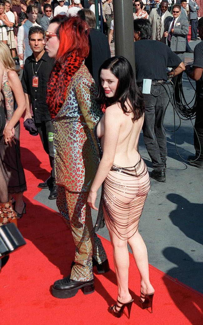 WTFSG_Rose-McGowan-Naked-Dress-1998-MTV-Music-Awards