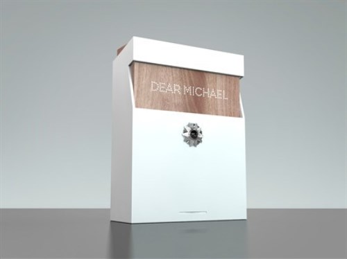 WTFSG_dear-michael-swarovski-encrusted-fan-written-memorial_1