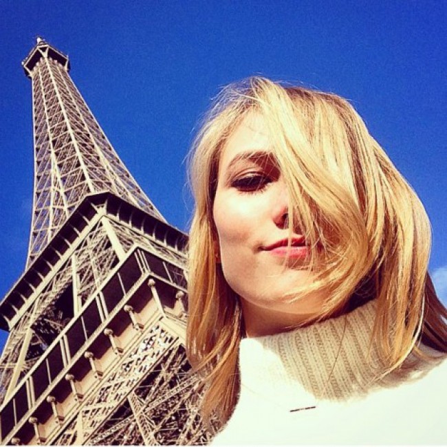 WTFSG_karlie-paris-selfie