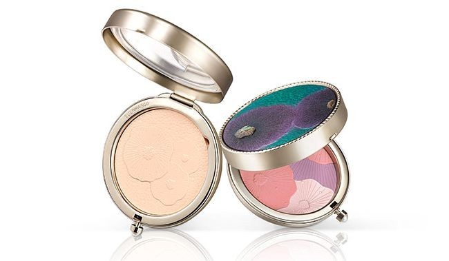 WTFSG_limited-edition-holiday-makeup_Sulwhasoo-ShineClassic-Powder-Compact