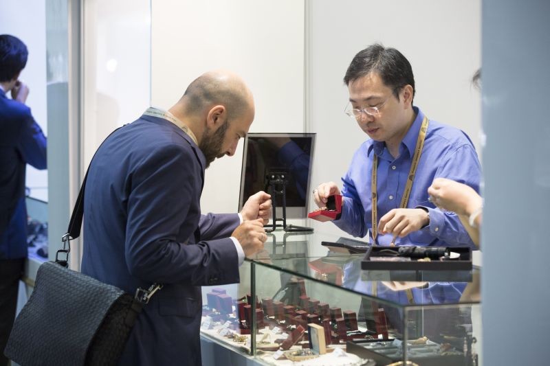 WTFSG_singapore-jewellery-gem-fair-2015-show_7