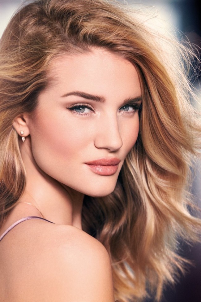 WTFSG_Rosie-Huntington-Whiteley-Autograph-Makeup_1